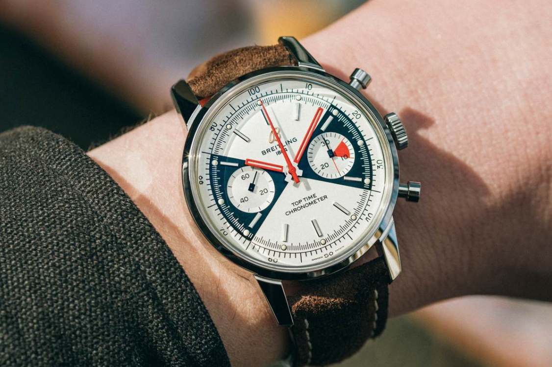 Fake Breitling reinterprets a chronograph created 60 years ago for young people