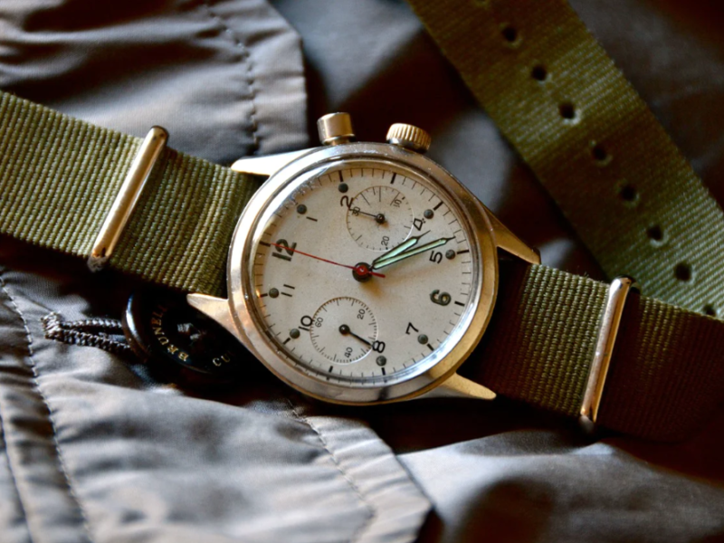 Military One-Button Chronographs With Unsigned Dials From Omega And Fake Breitling